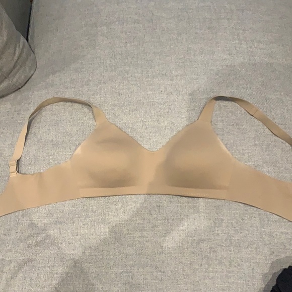 Lululemon nude bra - Picture 1 of 3